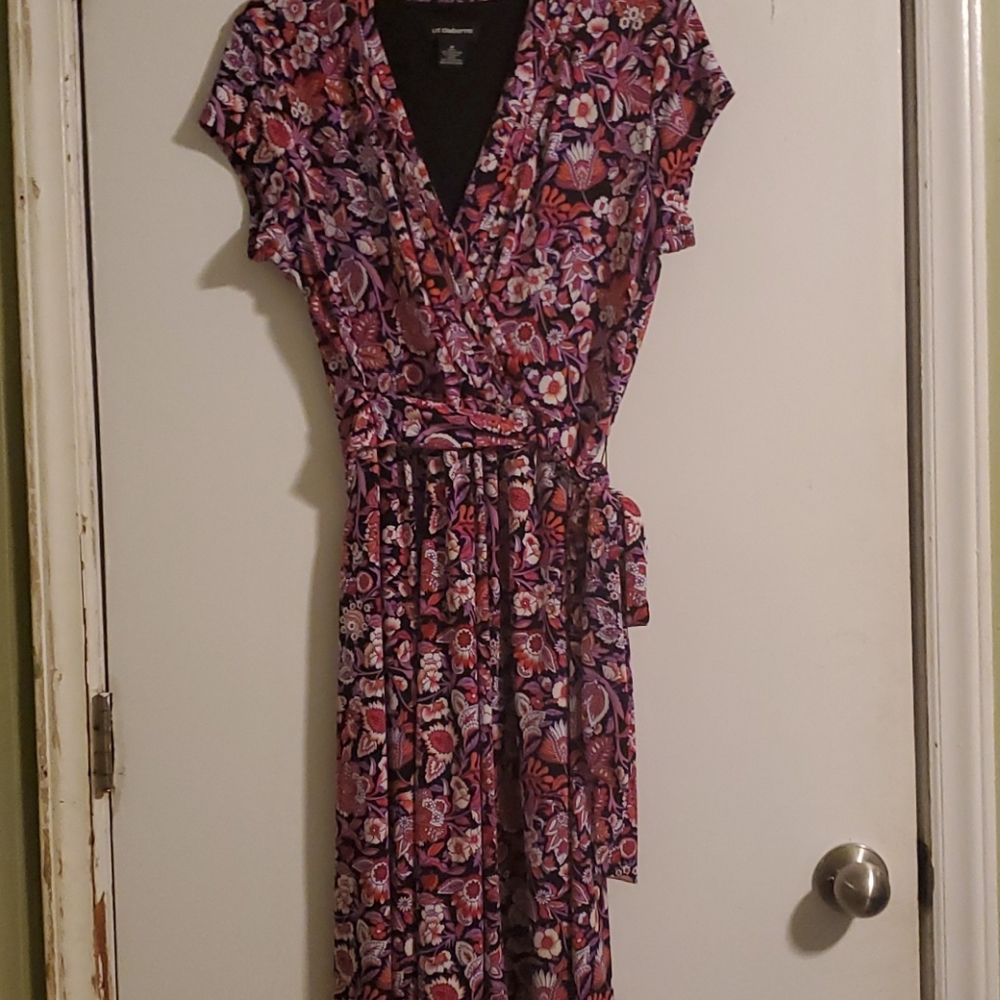 Dress - Picture 3 of 4